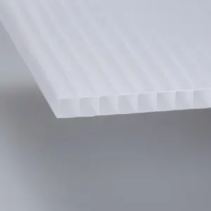 Kanalinio polikarbonato plokštė 6 mm Balta – PolyPiù UV-atspari 1300 g/m²