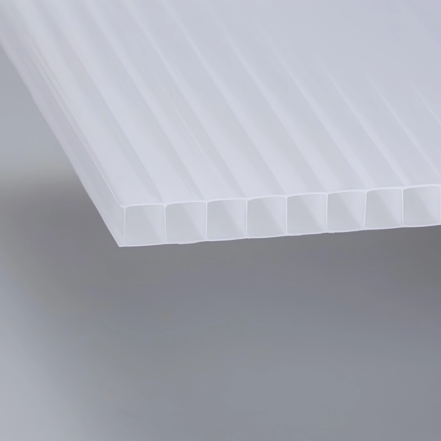 Kanalinio polikarbonato plokštė 6 mm Balta – PolyPiù UV-atspari 1300 g/m²